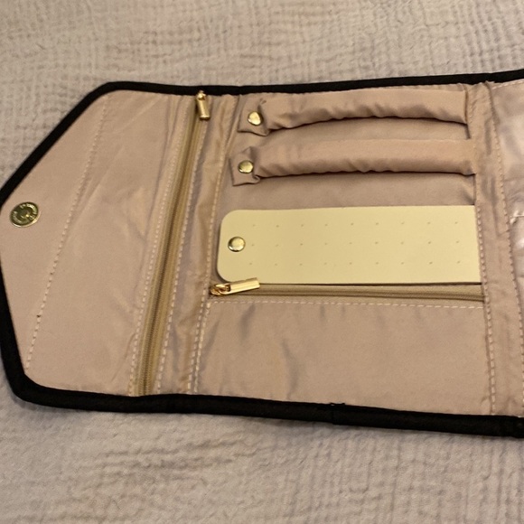 BagSmart  jewelry black case . - Picture 6 of 9